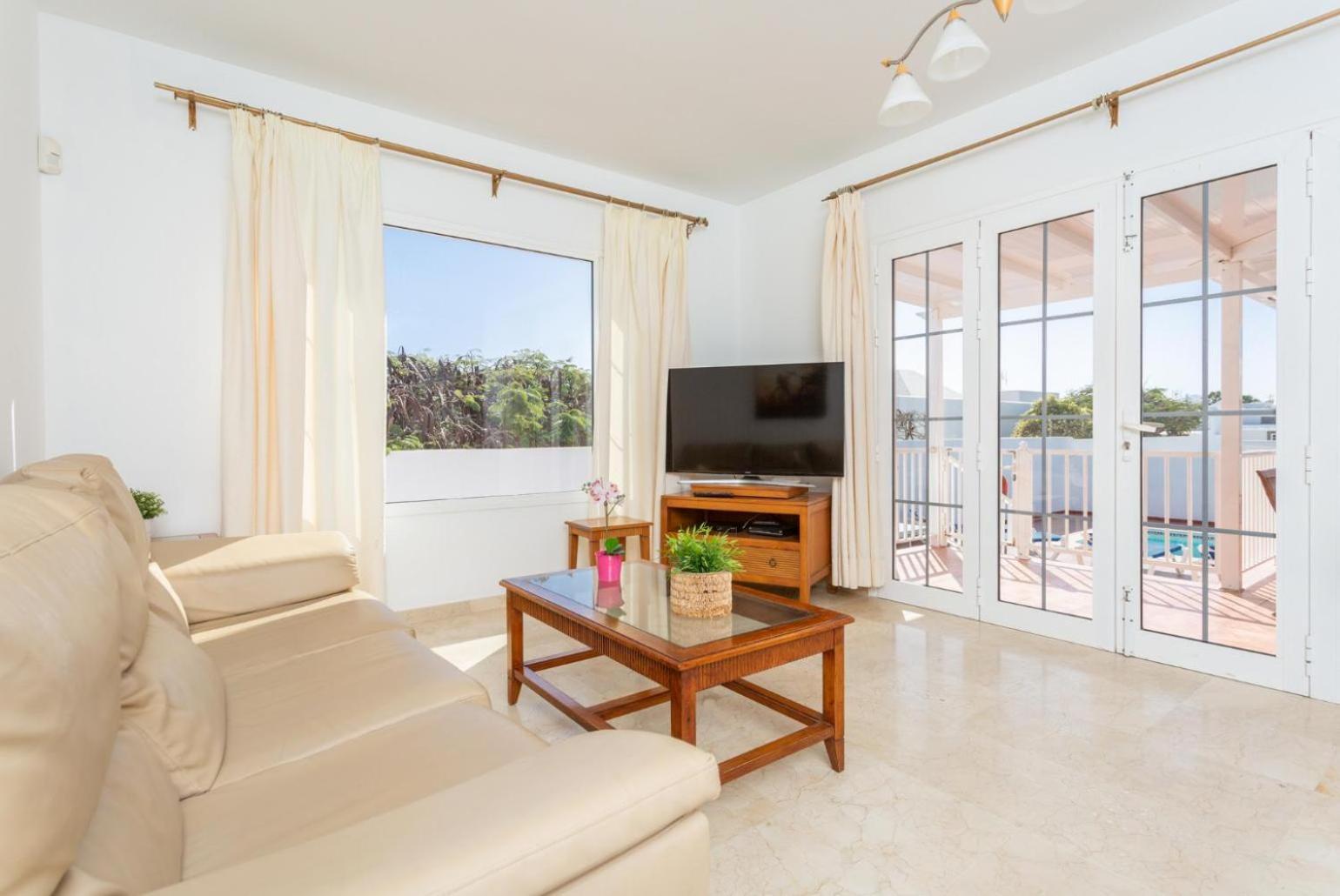 Villa Tania ปูแอร์โตเดลคาร์เมน ภายนอก รูปภาพ